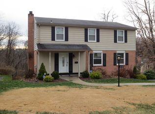 318 Challen Dr, Pittsburgh, PA 15236