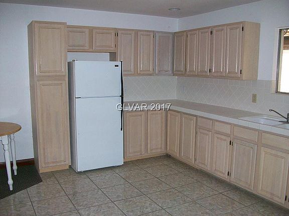 3rd image of 5136 New Bedford Dr