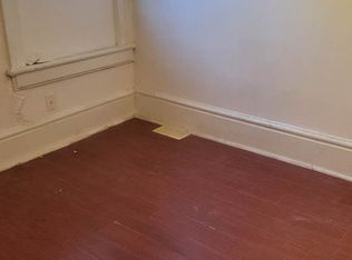 39 Huron St #2, Toronto, ON M5T2A4