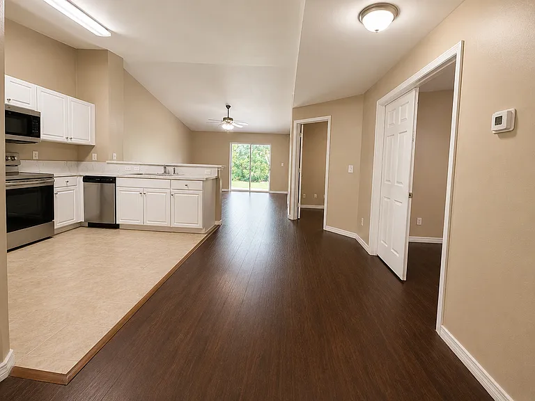 346 Bell Blvd S — Photo 14