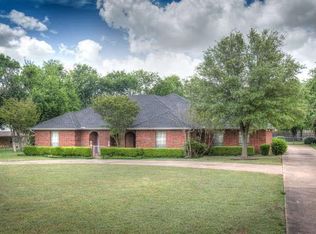 3220 Oak Tree Ln, Midlothian, TX 76065