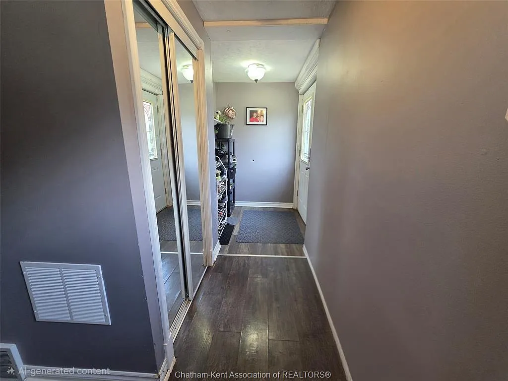 3 bed, $2,000 — Photo 4