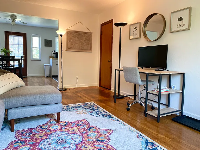 3512 Hazelwood Ave #4 — Photo 3