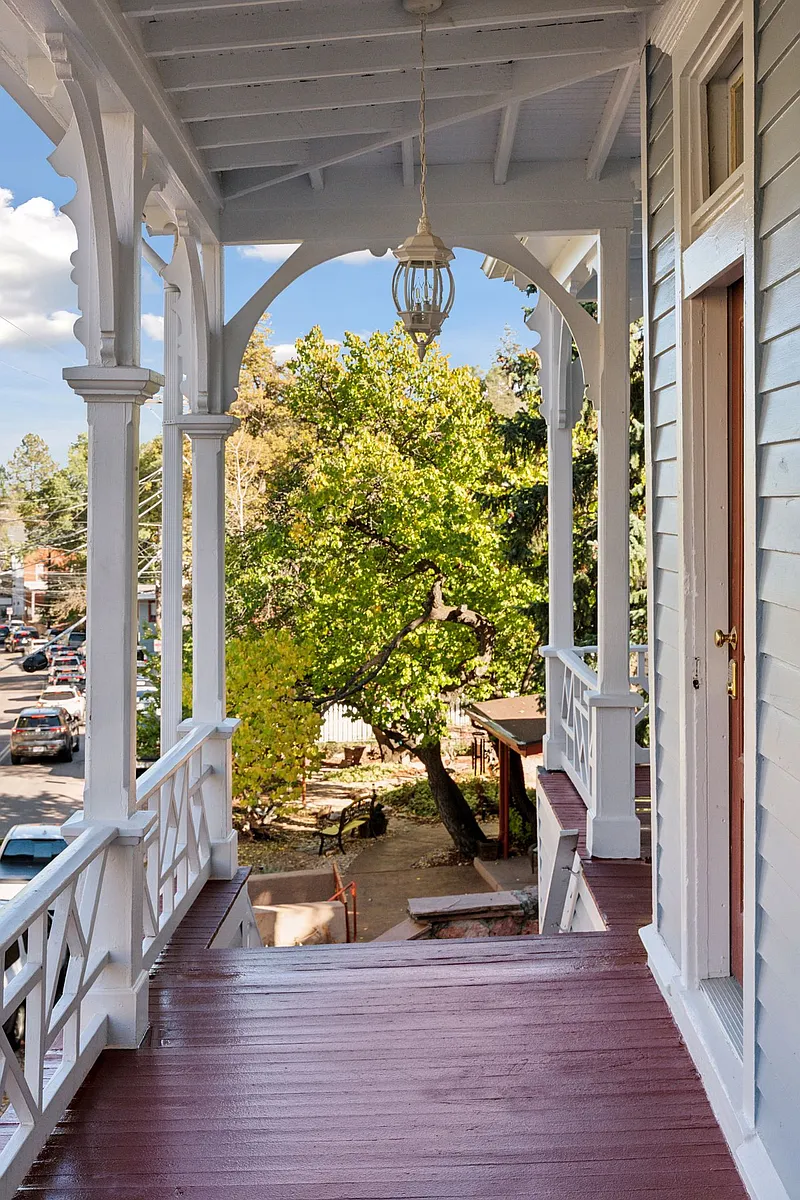 Building Photo - 151 Ruxton Ave #B
