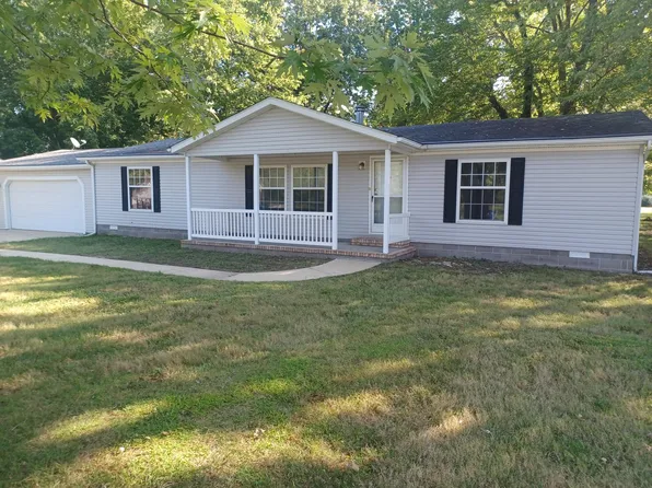 510 Fairbanks, Staunton, IL 62088