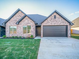 1429 Page Valley Cir, Longview, TX 75601