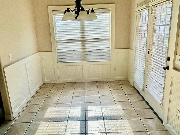 2920 Coach Ct — Photo 5