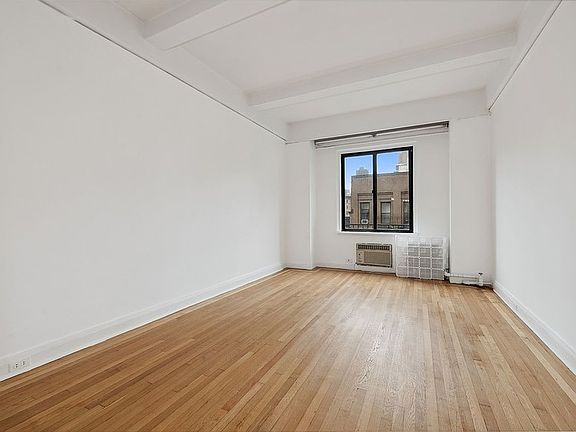 2nd image of 1349 Lexington Ave APT 5D