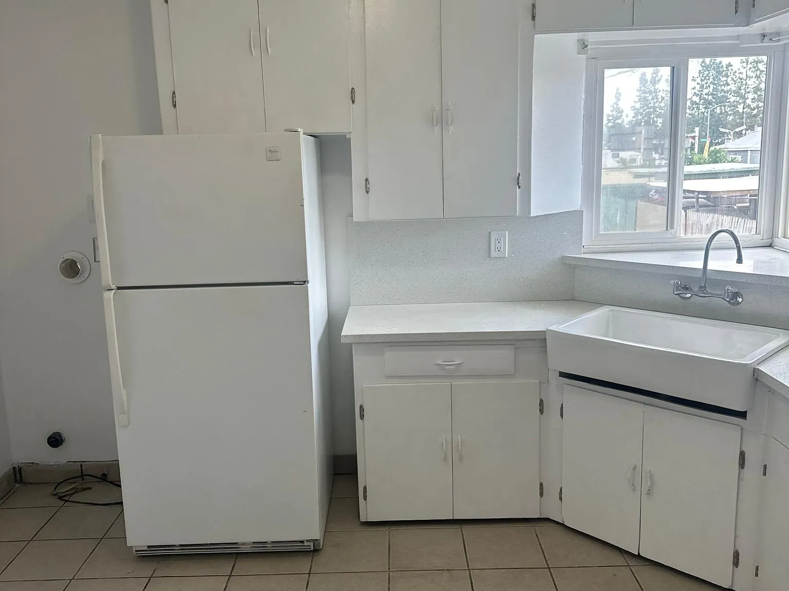 3 bed, 800 sqft, $1,495 — Photo 1