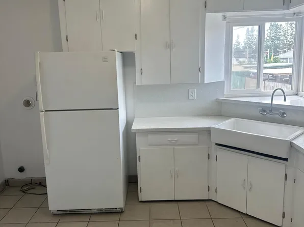124 N 3rd St APT B, Fresno, CA 93702