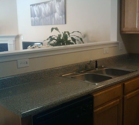5th image of 474 Berckman Dr