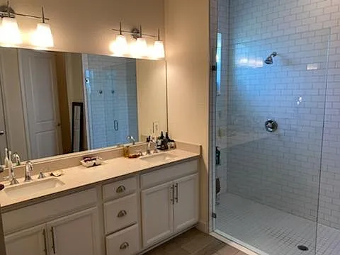 Double sink bathroom in Owner suite