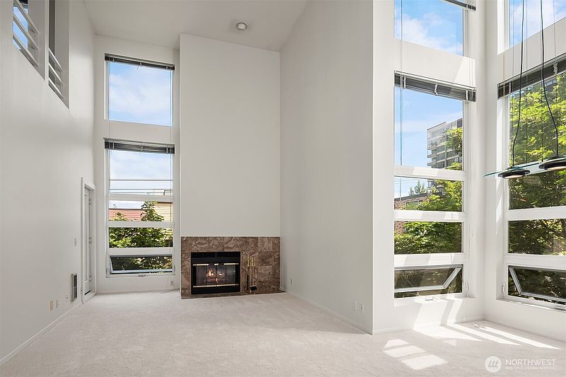 3rd image of 535 Summit Avenue E #403
