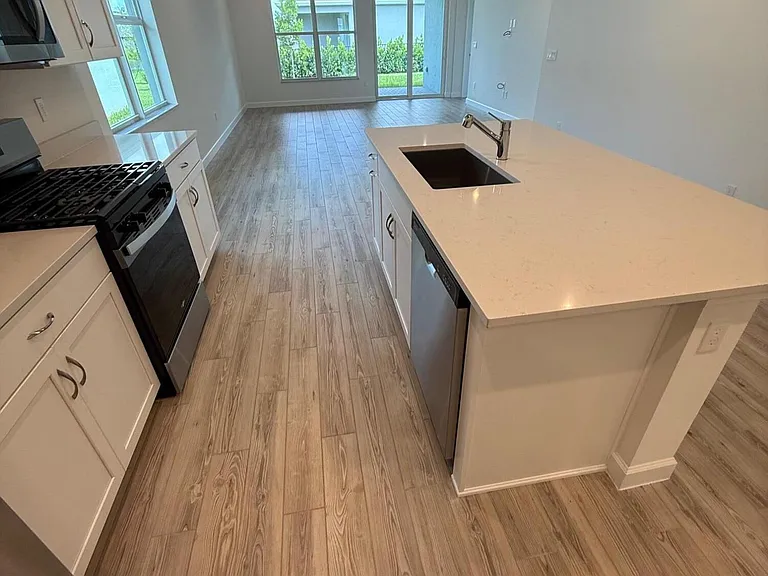 9555 SW Indra Way — Photo 14