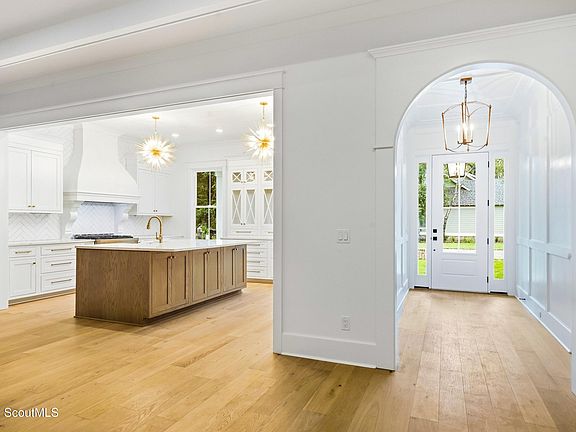 5th image of 1 Sumner St