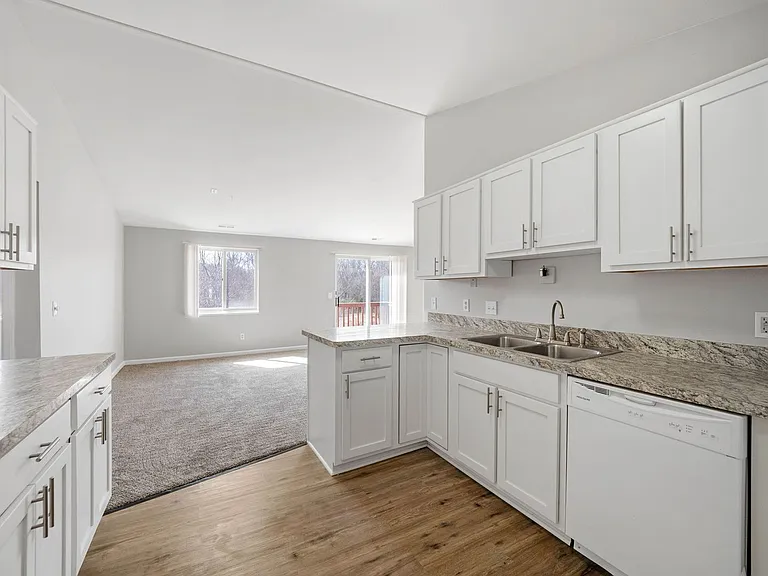 Creekside at Fenton Heights — Photo 12