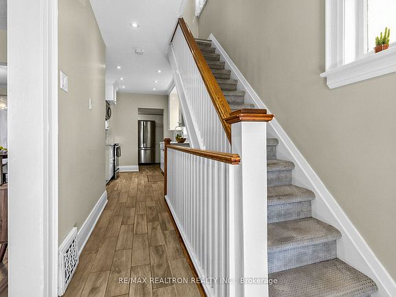 3rd image of 22 Mahoney Ave