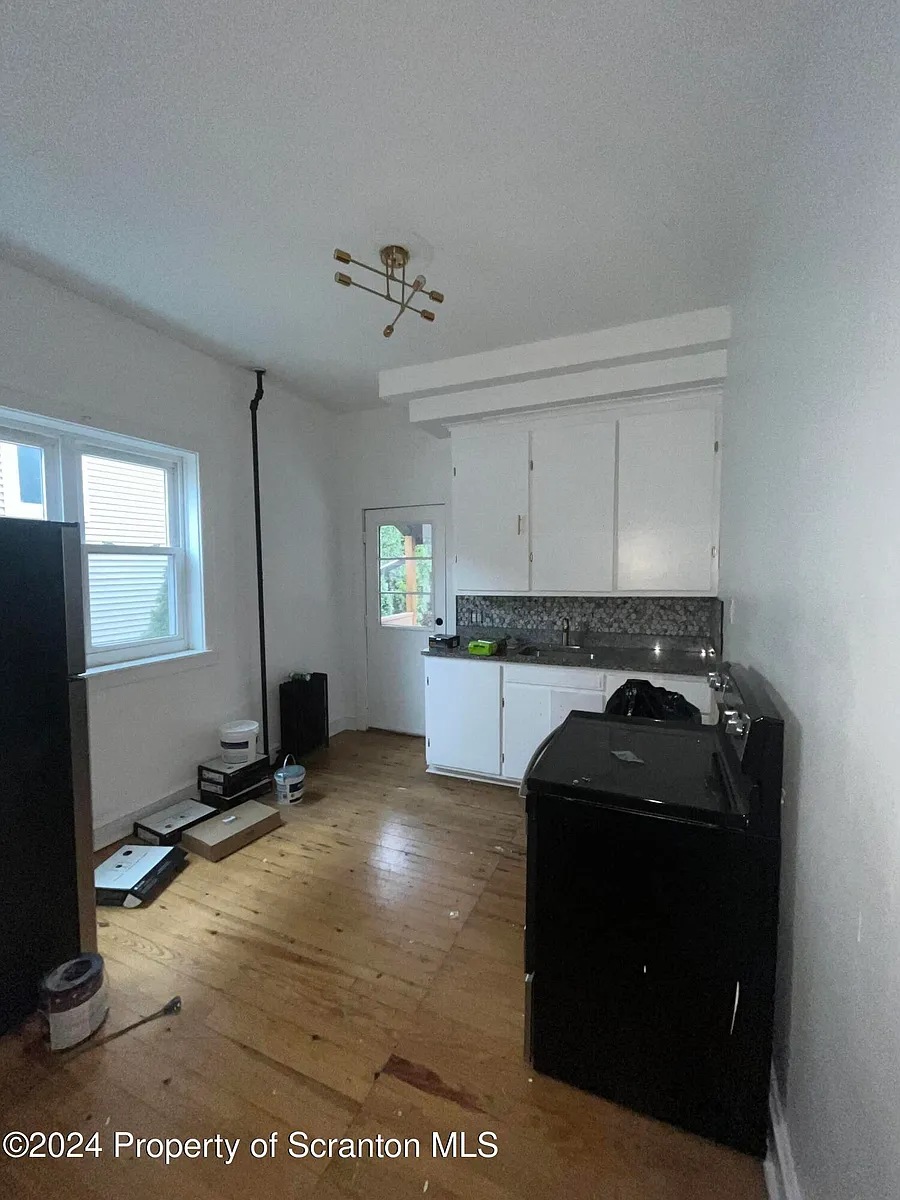 Building Photo - 1710 Cedar Ave #D