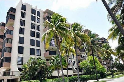 1st image of 575 Crandon Blvd APT 611