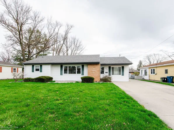 536 Evergreen Ln, Bradley, IL 60915