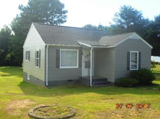 61 Cemetery Rd, Chase City, VA 23924