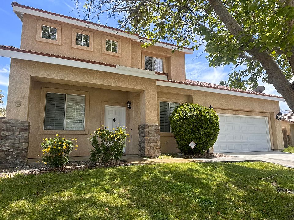 1st image of 40532 La Quinta Ct