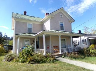 705 Maple Ave W, Alderson, WV 24910