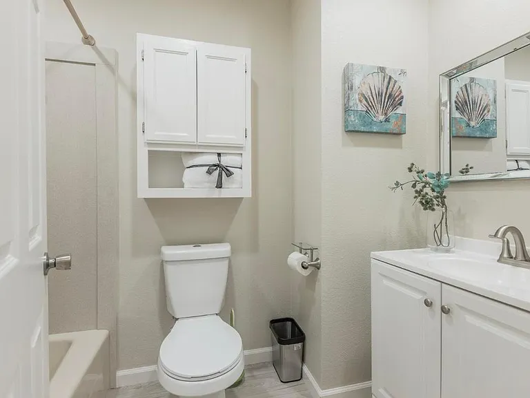 35267 Farnham Dr — Photo 13