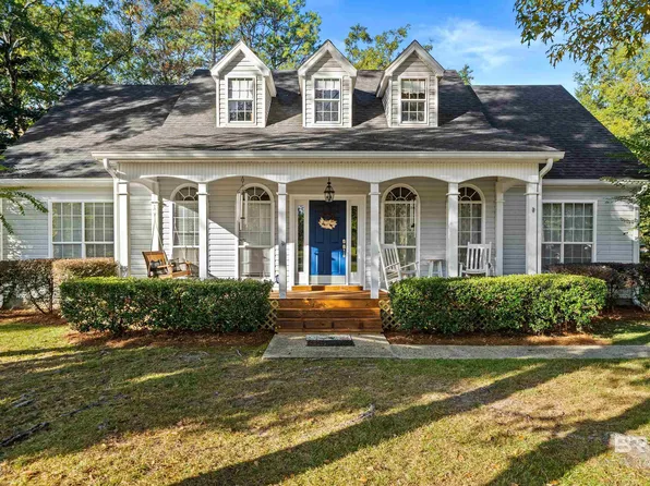 907 Mixon Ave, Bay Minette, AL 36507