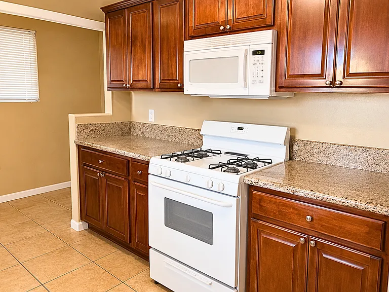 860 S. Gregory Street - 860 S Gregory — Photo 11