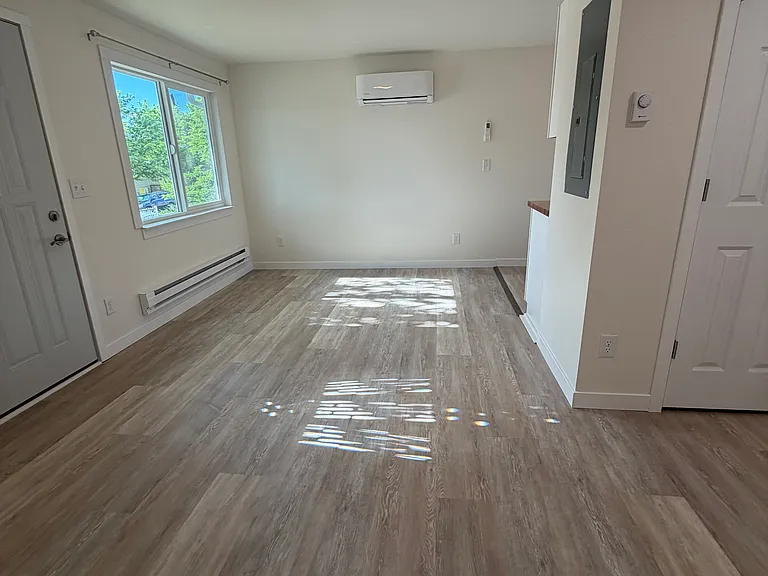 1141 S Nebraska Ave — Photo 6