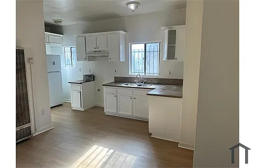 456 E 43rd Pl #3 Photo 1