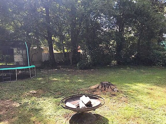 4th image of 2301 Briarcliff Dr