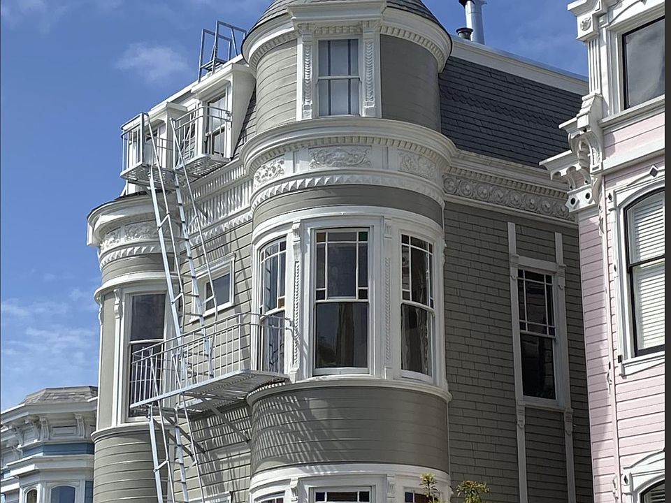 Queen Anne exterior