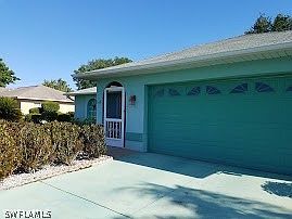 2nd image of 618 SE 23rd St