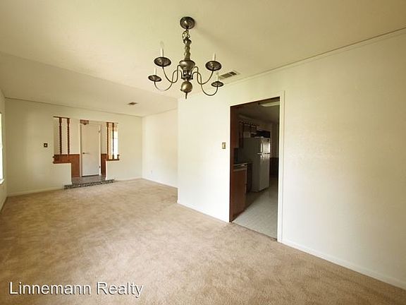 4th image of 808 Cliffside Dr