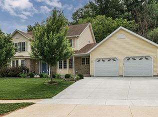 1942 Baihly Hills Dr SW, Rochester, MN 55902