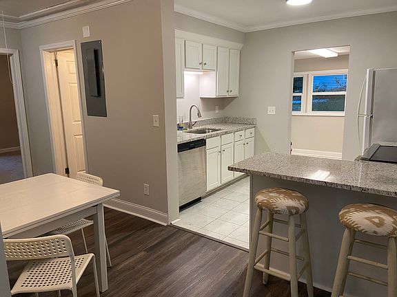 5th image of 2651 E Woodland Cir