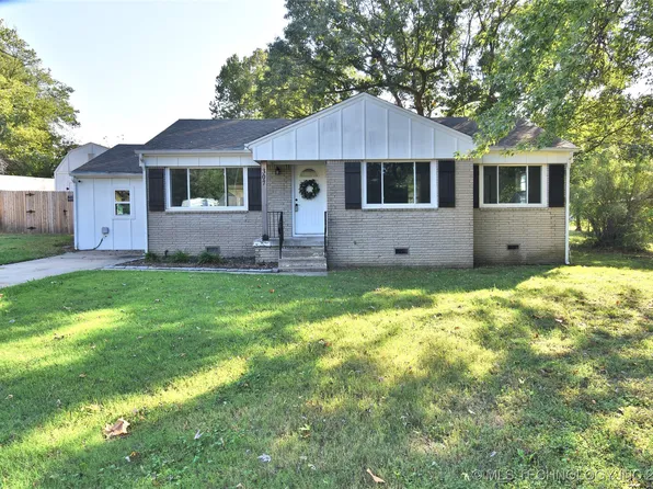 307 S 22nd St, Collinsville, OK 74021