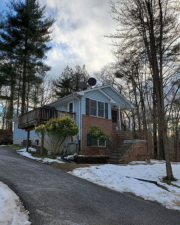 2nd image of 8442B Dogwood Rd