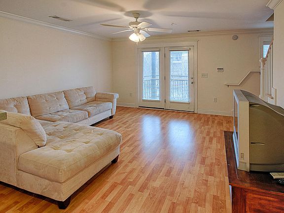 2nd image of 1121 Tree Top Way APT 1429