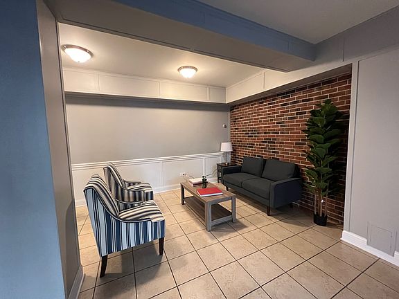 3rd image of 2358 N Commonwealth Ave #206