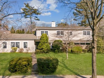 19 Strawberry Lane, Roslyn Heights, NY, 11577