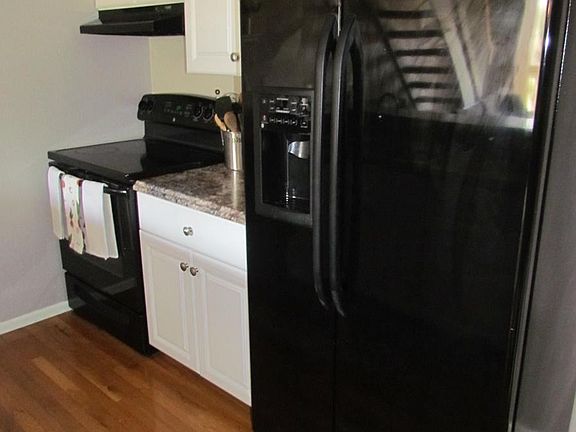 Updated kitchen. All appliances are included!