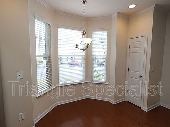 3rd image of 2951 Casona Way