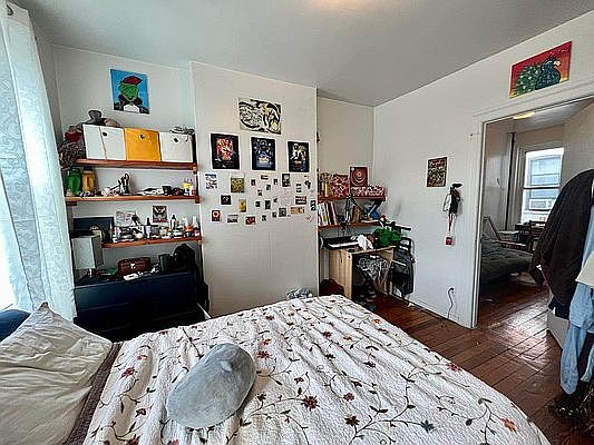 4th image of 872 Hart St APT 3L