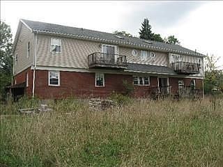2nd image of 7 Lucas Ln