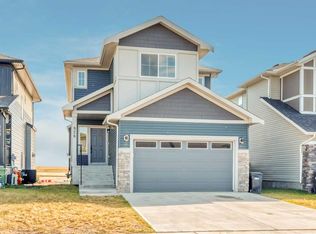 828 W Edgefield St, Strathmore, AB T1P 0E9