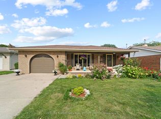 9925 Holly Cres, Windsor, ON N8R1Y6