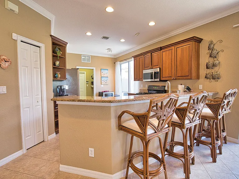 482 Montelluna Dr — Photo 5